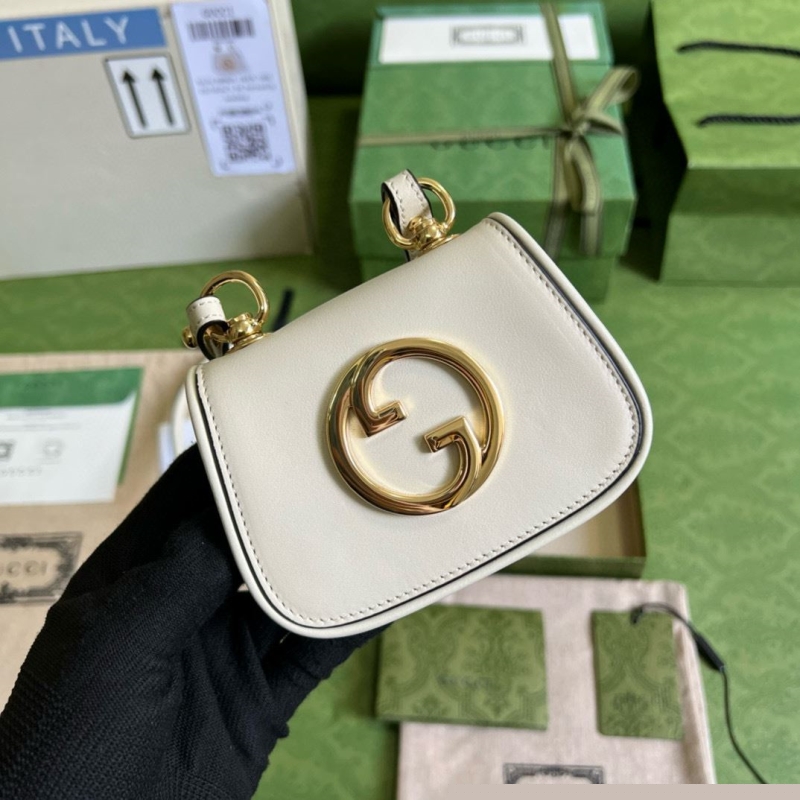 G*u*i wallets & purse